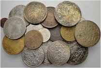 TÜRKEI 
 Lot 
 Diverse Münzen. Diverse Silber- und Kupfermünzen. Schön bis gutes vorzüglich / Fine to good extremely fine.(29)