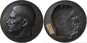 Medaillen Deutschland: Drittes Reich 1933-1945: Große einseitige Eisengußplakette 1938, unsigniert, auf den Anschluss Österreichs an das Deutsche Reic...