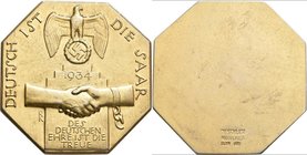 Medaillen Deutschland: Drittes Reich 1933-1945: Oktonale Silber-Plakette 1934 vergoldet, einseitig (v. R. Klein/Deschler), auf die Rückkehr des Saarla...