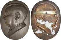 Medaillen Deutschland: Große ovale Bronzegussmedaille 1929, signiert A. Engelhardt, 28,5 x 21 cm, 2090 g, mit Aufhängevorrichtung auf der Rückseite, g...