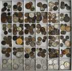 Alle Welt: Über 200 Silber und Kupfermünzen von der Antike bis zur Gegenwart. Erhaltungen von schön - vorzüglich.
 [taxed under margin system]