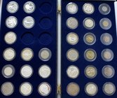 Alle Welt: 2 Kassetten (Offizelle Kassette der FIFA) mit 32 Münzen zur Fußballweltmeisterschaft Spanien 1982.
 [taxed under margin system]