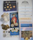 Österreich: Kleine Sammlung an Kursmünzensätzen aus Österreich 1990-1998 (ohne 1993, mit 1973,1980,1981), dazu noch 15 x Grinzing Gulden / 200 ATS, Ei...