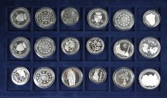 Medaillen - ECU: Eine Samtkasette mit 36 diversen ECU-Münzen, überwiegend aus Silber, in der höchsten Qualität polierte Platte, überwiegend mit Zertif...