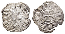 Reino de Castilla y León. Sancho III (1157-1158). Dinero. Toledo. (Bautista-259.3). Ve. 0,57 g. Con pináculo terminado en un roel delante de la L. Cos...