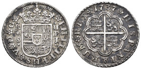 Felipe V (1700-1746). 2 reales. 1737. Sevilla. PJ. (Cal-1440). Ag. 5,91 g. Pátina irregular. MBC+. Est...70,00.