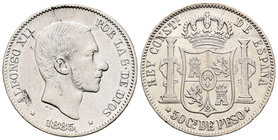 Alfonso XII (1874-1885). 50 centavos de peso. 1885. Manila. (Cal-86). Ag. 12,90 g. Pequeña oxidación en anverso. MBC+. Est...25,00.