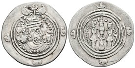 IMPERIO SASANIDA. Khusru II. Dracma. 590-628 a.C. Año 39, Ceca PL (Furat-i-Meshan). A/ Busto de Khusru II a derecha con corona mural con media luna fr...