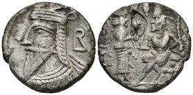 VOLOGASES VI. Tetradracma. 208-228 a.C. Reyes de Parthia. Seleukeia en el Tigris. A/ Busto barbado a izquierda con tiara, detrás B. R/ Vologases entro...