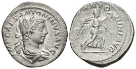 HELIOGABALO. Antoniniano. 218 d.C. Roma. A/ Busto radiado y drapeado con coraza a derecha. IMP CAES ANTONINVS AVG. R/ Victoria en marcha a derecha por...