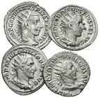 IMPERIO ROMANO. Lote compuesto por 4 Antoninianos de Gordiano III y Filipo I. Reversos diferentes. Ar. MBC/MBC+. A EXAMINAR.