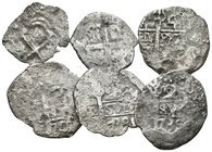 MONARQUIA ESPAÑOLA. Lote compuesto por 6 monedas de plata macuquinas de Felipe V: 1 Real 1735 y 2 Reales 1729, 1735, otras fechas a clasificar. Oxidac...