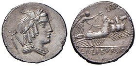 Julia - L. Julius Bursio - Denario (85 a.C.) Testa di Apollo a d. - R/ La Vittoria su quadriga a d. - B. 5; Cr. 352/1 AG (g 4,00)
qSPL