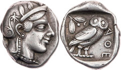 ATTIKA ATHEN
 AR-Tetradrachme um 450 v. Chr. Vs.: Kopf der Athena mit Helm und Lorbeer n. r., Rs.: Eule steht n. r., Kopf v. v., links Ölzweig neben ...