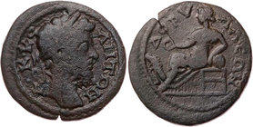 PHRYGIEN DORYLAION
Commodus, 177-192 n. Chr. AE-Assarion Vs.: Kopf mit Lorbeerkranz n. r., Rs.: Kybele sitzt mit Phiale und Tympanon n. l., links Löw...