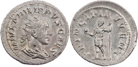 RÖMISCHE KAISERZEIT
Philippus II. als Caesar, 244-247 n. Chr. AR-Antoninian Rom Vs.: M IVL PHILIPPVS CAES, gepanzerte und drapierte Büste mit Strahle...