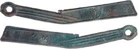 CHINA ZHOU-DYNASTIE, 1122-221 v. Chr.
Reich Yan Ming-Messergeld 400-220 v. Chr. L. 132 mm Hartill 4.42.6j var. 11.72 g. R grüne Patina, ss
ex Slg. T...