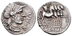 Domitia. Denario. 116-115 a.C. Roma. (Ffc-681). (Craw-285/1). (Cal-544). Anv.: Cabeza de Roma a derecha, detrás X, delante ROMA. Rev.: Júpiter con ram...