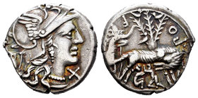 Pompeia. Denario. 137 a.C. Italia Central. (Ffc-1021). (Craw-235/1c). (Cal-1149). Anv.: Cabeza de Roma a derecha, delante X, detrás vaso. Rev.: Loba a...
