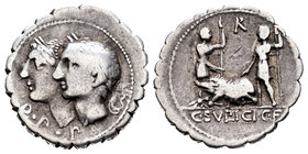 Sulpicia. Denario. 106 a.C. Roma. (Ffc-1133). (Craw-312/1a). (Cal-1288). Anv.: Cabezas yuxtapuestas de los dioses Penates a izquierda, delante D P P. ...