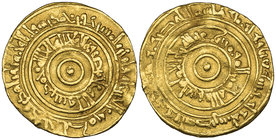 FATIMID, AL-‘AZIZ (365-386h) Dinar, Filastin 373h Weight: 4.08g Reference: Nicol 675. Almost very fine, rare 

Estimate: GBP 700 - 1000