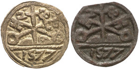 Olot. (Cru.L. 1399 y 1400, atribuidas a Besalú). Lote de 2 pellofas, latón y hojalata. MBC+.