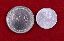 Lote de 2 monedas: 5 céntimos 1940 y 25 pesetas 1957*61. MBC/MBC+.