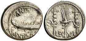(32-31 a.C.). Marco Antonio. Denario. (Spink 1479 var) (S. 39) (Craw. 544/25). 3,98 g. Acuñada sobre otra moneda. MBC+.