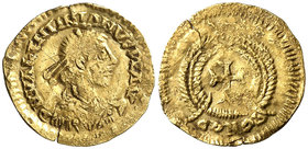 Acuñaciones suevas. A nombre de Valentiniano III. Triente. (Chaves 12 sim) (Reinhart 11-22). 1,08 g. Grafito X en anverso. Grieta y golpes. Ex Colecci...