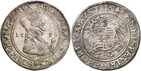 1556. Fernando I, hermano de Carlos I. Joachimstal. 1 taler. (Dav. 8046). 28,92 g. Preciosa pátina. Escasa. MBC+.