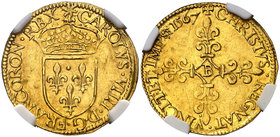 1567. Francia. Carlos IX. B (Rouen). 1 écu d'or au soleil. (Fr. 378) (D. 1057). 3,36 g. AU. En cápsula de la NGC como MS60, nº 4625127-002. Bella. Ex ...
