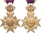 Orden deutscher Länder Mecklenburg-Schwerin
Hausorden der Wendischen Krone, Goldenes Verdienstkreuz Verliehen 1864-1918. Silber vergoldet. 65 x 47 mm...