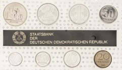 Minisätze
 1, 5, 10, 20 und 50 Pfennig, 1 und 2 Mark 1990. Mit Medaille 'Plutus'. In Originalverpackung Stempelglanz
