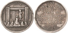 Alchemie und Aberglaube Alchemie
 Silbermedaille 1709 (Chr. Wermuth) Auf die Hinrichtung des Alchemisten Cajetani am 23. August 1709. Hinter sieben, ...