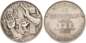 Drittes Reich
 Silbermedaille 1932 (GIW/Lauer) Auf die Reichstagswahl der NSDAP - Kampfschatzspende. Zum Hitlergruß erhobene Hände vor Swastika / Sch...