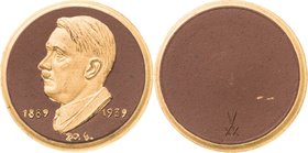 Drittes Reich
 Braune einseitige Porzellanmedaille 1939 (Meißen) 50. Geburtstag Adolf Hitler. Kopf nach links, Jahreszahlen. 37 mm, 10,61 Scheuch -, ...