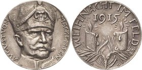 Erster Weltkrieg
 Silbermedaille 1915 (Karl Goetz) August von Mackensen - Weihnacht im Feld. Brustbild mit Mütze der Totenkopfhusaren halbrechts / Zw...