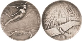 Slg. Joos - Medaillen, Plaketten, Abzeichen der Luftfahrt 1783-1945
 Silbermedaille 1912. Auf den Überlandflug von Berlin nach Wien. Weiblicher geflü...