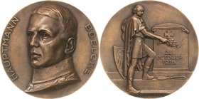Slg. Joos - Medaillen, Plaketten, Abzeichen der Luftfahrt 1783-1945
 Bronzegußmedaille 1916 (F. Eue/Ball) Tod von Oswald Boelcke. Brustbild halblinks...