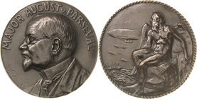 Slg. Joos - Medaillen, Plaketten, Abzeichen der Luftfahrt 1783-1945
 Bronzegussmedaille 1916 (R. Küchler) Auf den Luftschiffkonstrukteur Major August...