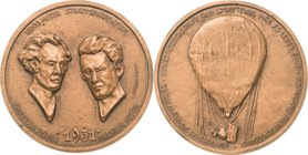 Slg. Joos - Medaillen, Plaketten, Abzeichen der Luftfahrt 1783-1945
 Bronzemedaille 1931 (A.Götz) Prof. Piccard's Aufstieg in die Stratosphäre. Brust...