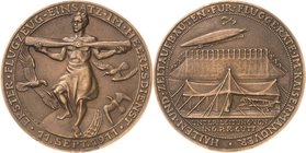 Luft- und Raumfahrt
 Bronzegußmedaille 1911 (Karl Goetz) Auf den ersten Einsatz von Flugzeugen und Luftschiffen im Heeresdienst im Kaisermanöver 1911...