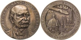 Luft- und Raumfahrt
 Silbermedaille 1913 (Karl Goetz) Fernfahrt des "LZ 17 Sachsen" nach Wien. Brustbild des Grafen Zeppelin halbrechts / Luftschiff ...