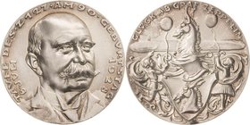 Luft- und Raumfahrt
 Silbermedaille 1928 (Karl Goetz) Taufe des "LZ 127" auf den Namen "Graf Zeppelin" anlässlich seines 90. Geburtstages. Brustbild ...