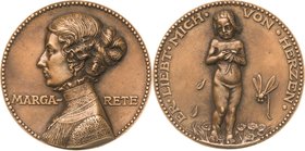 Medailleur Goetz, Karl 1875 - 1950
 Bronzegußmedaille o.J. Auf die spätere Ehefrau von Karl Goetz, Margarete Stangl. Brustbild nach links / Kleines M...