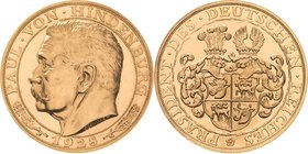 Personenmedaillen
Hindenburg, Paul von 1847-1934 Goldmedaille 1928 (Bernhart) Kopf nach links / Wappen. Randpunze: PREUSS. STAATSMUENZE GOLD 900 FEIN...