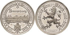 Schützenmedaillen - Deutschland
Braunschweig Zinnmedaille 1874 (Petersen) 5. Norddeutsche Bezirksschießen. Stadtansicht über Scheibe und gekreuzten G...