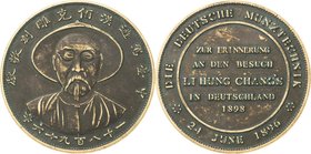 China
Kuang-Hsu 1874-1908 Bronzemedaille 1898. Zur Erinnerung an den Besuch Li Hung Changs in Deutschland. Brustbild Li Hung Changs von vorn / 5 Zeil...