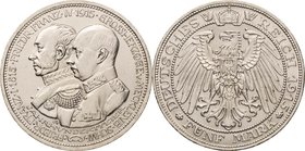 Mecklenburg-Schwerin
Friedrich Franz IV. 1897-1918 5 Mark 1915 A Jahrhundertfeier Jaeger 89 Kl. Kratzer, vorzüglich-prägefrisch