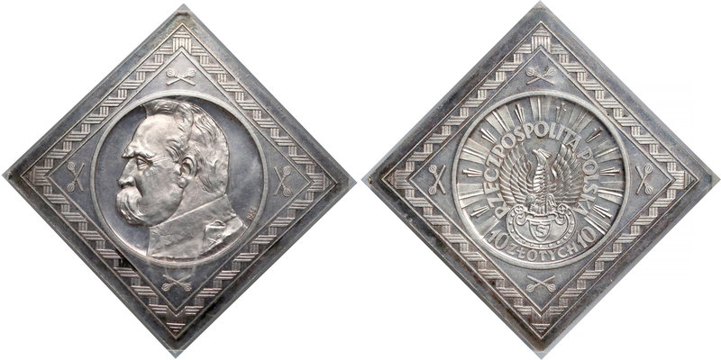 KLIPA 10 złotych 1934 Strzelecki, Piłsudski
 Drugi typ kwadratowych monet emito...